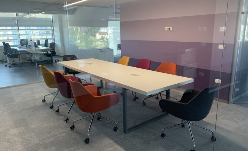 kancelarijski sto za sastanke